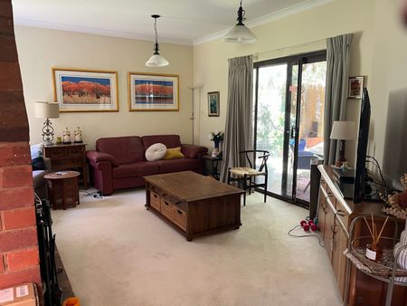 Swanbourne - Photo 2