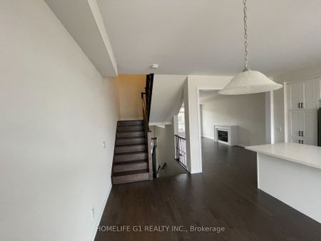 For Lease - 16 Morrison Crescent, Whitby, Ontario - Photo 5