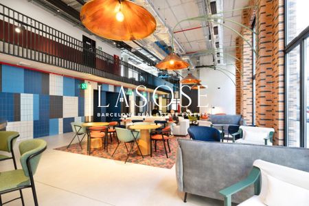 Studio 26m² with terrace to rent in El Poblenou, Barcelona - Photo 3