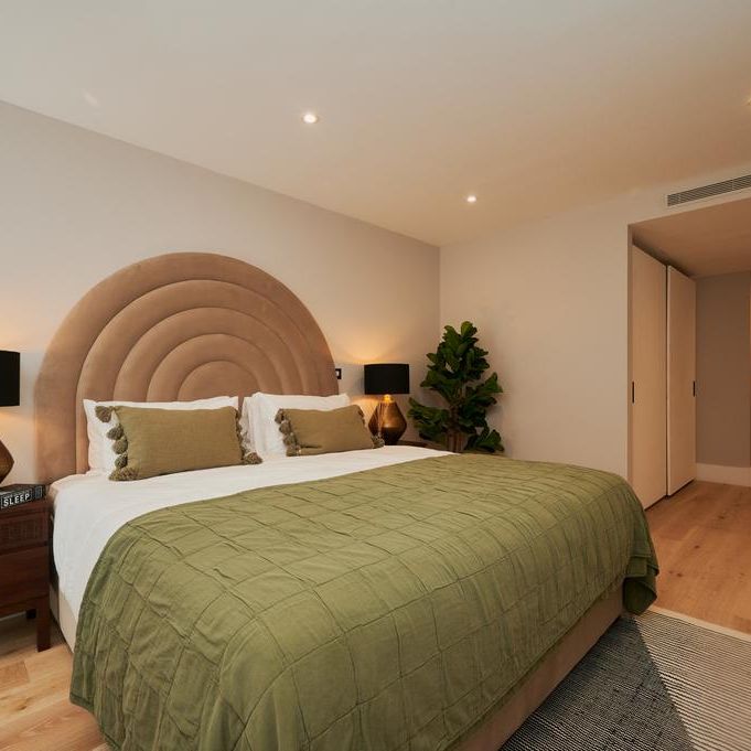 3 bedroom flat to rent - Photo 1