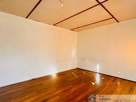Prime Location Family Home - Photo 4