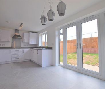 3 Bedroom Semi Detached To Let - Photo 3