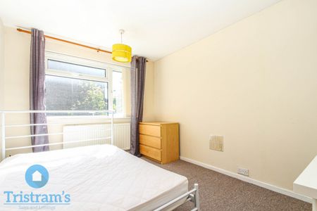 2 bed Ground Floor Maisonette for Rent - Photo 3
