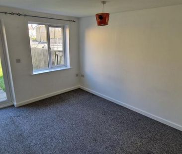 2 bedroom semi-detached house to rent - Photo 2