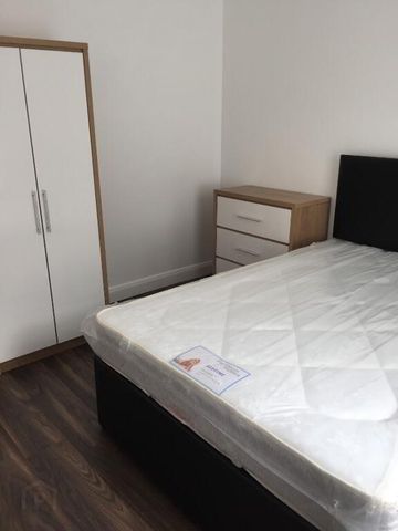 **student Property**, 26 Barry Street, Derry, BT48 7PJ - Photo 3