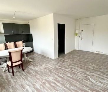 Appartement 4 pièces 63m2 REIMS 600 euros - Photo 2