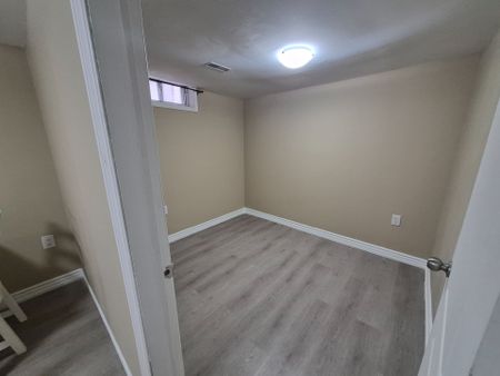 For Lease - 3 Plumbrook Crescent Unit# Lower, Toronto, Ontario - Photo 3