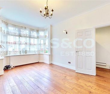 4 bedroom semi-detached house to rent - Photo 5