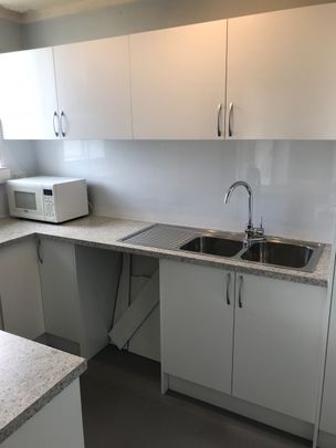 Unfurnished Apartment Overlooking the Swan River&excl; - Photo 1