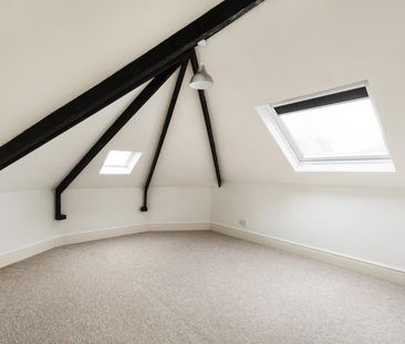 2 Bed Flat - Photo 6