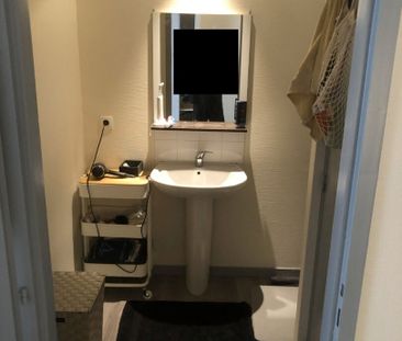 Location Appartement 1 pièce 32m² LA ROCHELLE 17000 - Photo 4