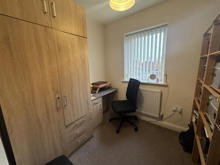 3 bedroom semi-detached house to rent - Photo 4