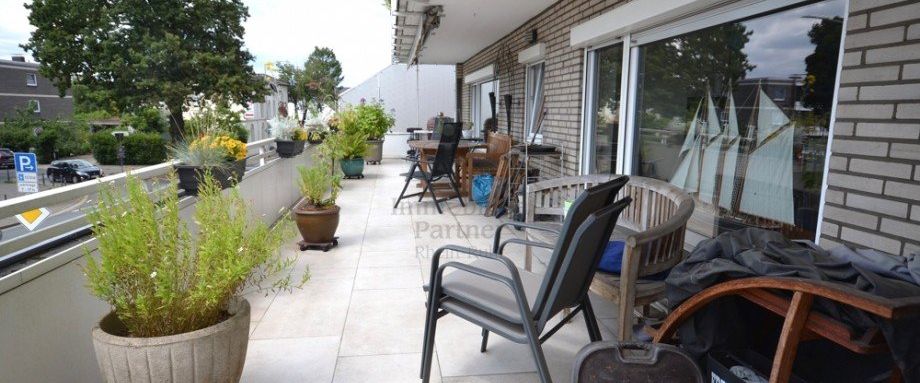 Helle 4-Zimmerwohnung, 114 qm mit Westbalkon in Toplage von Moers-Asberg! - Foto 1