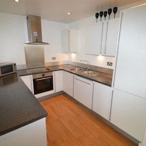 4 bedroom house to rent - Photo 2