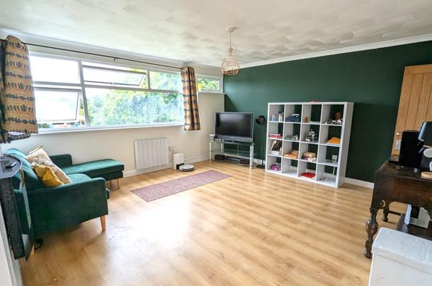 New Court, Addlestone, Surrey, KT15 - Photo 1