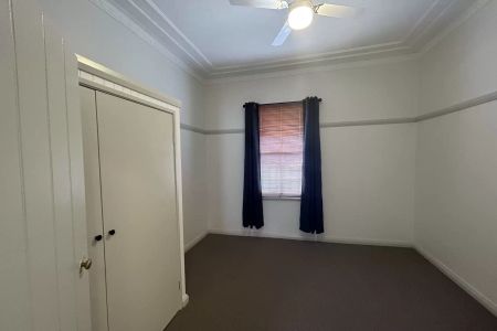 Full of Charm - Photo 2