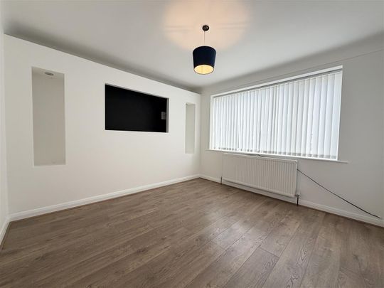 Kenilworth Drive, Wirral - Photo 1