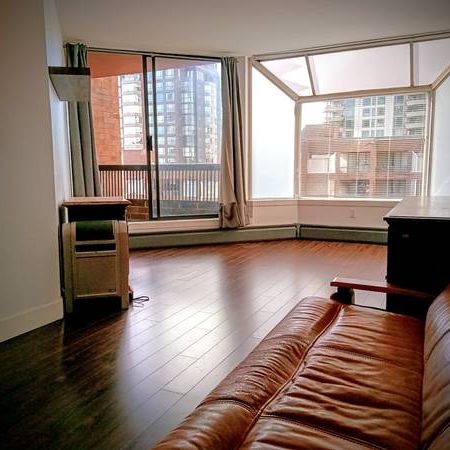 Prime Yaletown location, close to beach, available now - Photo 1