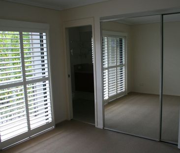 Stylish 2-Bedroom Town House 'Milton Edge' - Photo 5