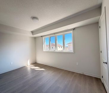 For Lease - 98 Donald Cameron Crescent, Clarington, Ontario - Photo 3