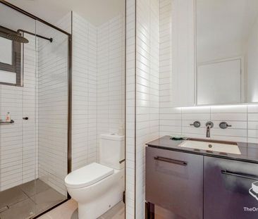 West End Apartment With 2 Bed 2 Bath 2 Carpark & 2 Storage - Photo 6