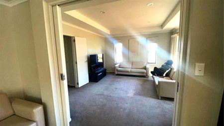 Mission Heights, 4bedroom family home - Photo 3