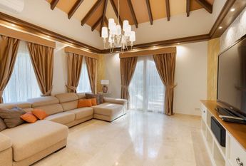 Luxury Villa for rent in Las Chapas, Spain