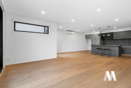 62 Wattlebird Crescent, Sunshine North VIC 3020 - Townhouse For Rent | Domain - Photo 5