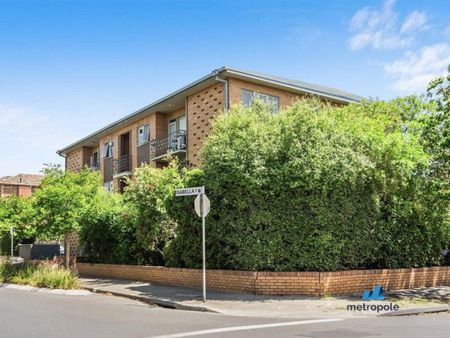 11/42 Winter Street, MALVERN, VIC - Photo 2