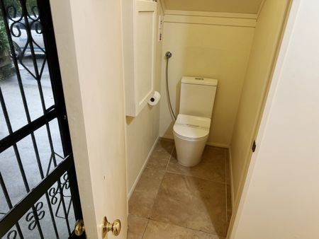 Property Management79 Gilletta Rd, Mount Roskill - House for Rent - Photo 3