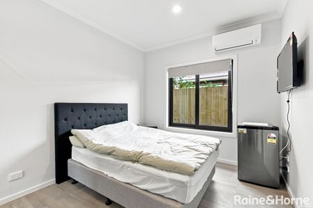 BRAND NEW PROPERTY- FULLY FURNISHED ROOMS WITH FULL ENSUITE -ALL BILLS INCLUDED - Photo 2