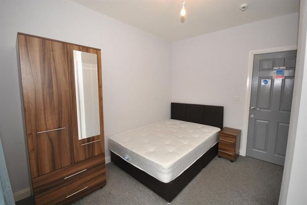 Room 4 39 Shirland Street, Chesterfield - Photo 1