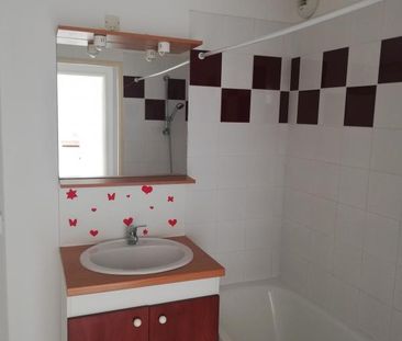Location Appartement 2 pièces 35m² AIRE SUR L ADOUR 40800 - Photo 2