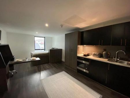 Studio to rent - Photo 2