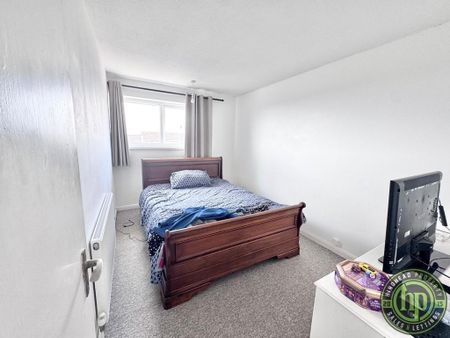 3 bedroom terraced house to rent - Photo 3