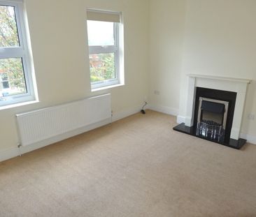 2 Bed Flat, Murray Road, W5 - Photo 1
