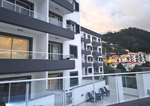 APARTAMENTO | 2 QUARTOS | CANIÇO