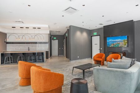 For Lease - 2 David Eyer Road Unit# 931, Richmond Hill, Ontario - Photo 2