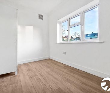 2 bedroom semi-detached house to rent - Photo 3