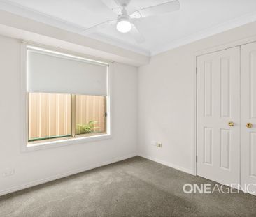 COMFORTABLE FAMILY LIVING IN A QUIET BOMADERRY CUL-DE-SAC - Photo 2