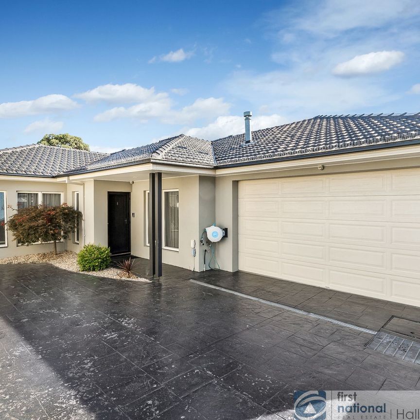 2/9 MacPherson Street, 3175, Dandenong Vic - Photo 1