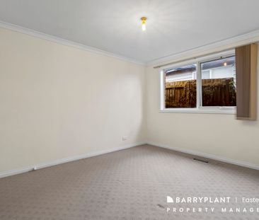 Modern, Low-Maintenance Living in a Prime Ringwood Location - Photo 4