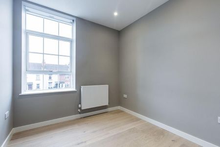 2 bedroom ground floor flat to rent - Photo 4