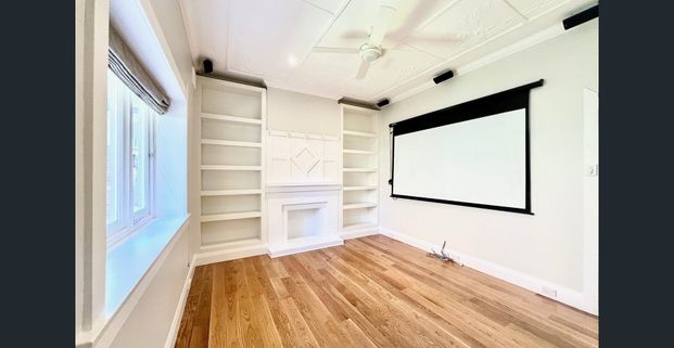 FAMILY PARADISE WITH SWIMMING POOL, WINE CELLAR & DUCTED AIRCON - Photo 1