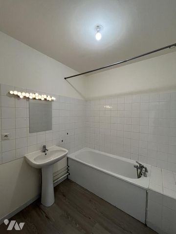 PIERRELATTE - A LOUER APPARTEMENT EN REZ DE CHAUSSEE T3 D'ENV. 70 M² - Photo 5