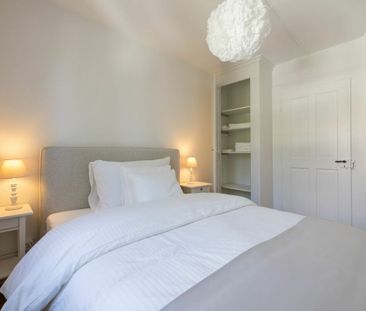 Appartement d’affaires meublé de 2,5 pièces à thème ? Le Corbusier ? - Photo 3