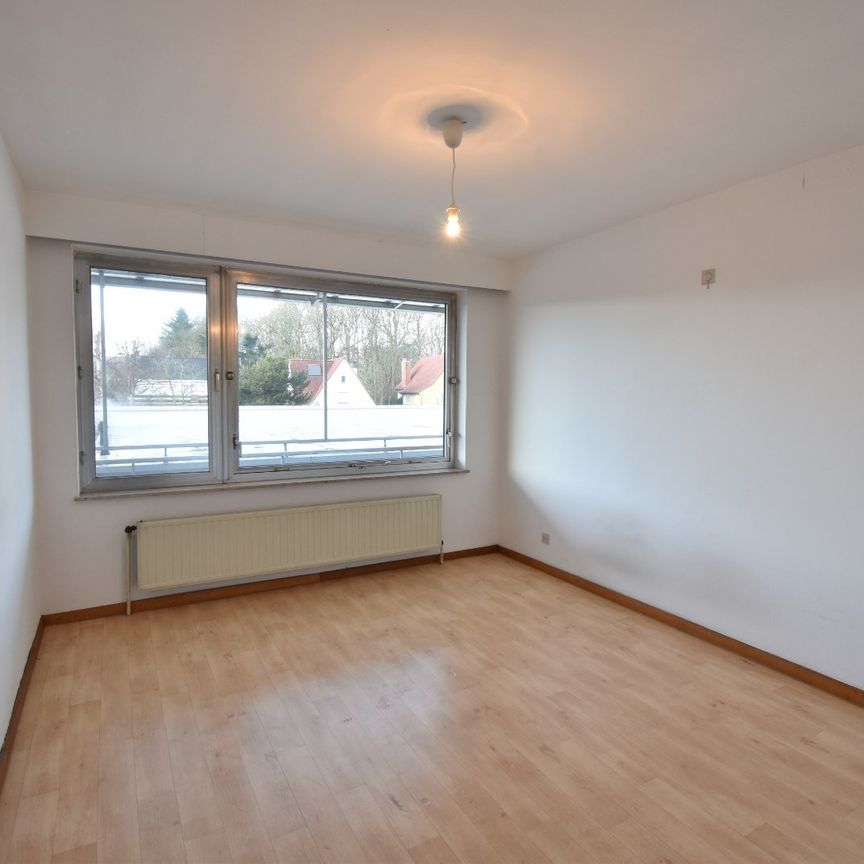 Appartement met 2 slaapkamers en garage vlakbij station! - Photo 1