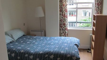 25 Bourne House - Photo 2