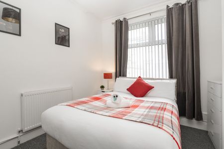 4 Bed Semi-Detached House, Hawthorne Road, L20 - Photo 5