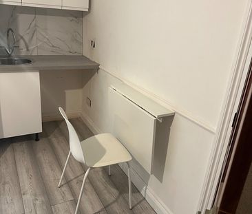 Studio Flat, Studio, E16 - Photo 1